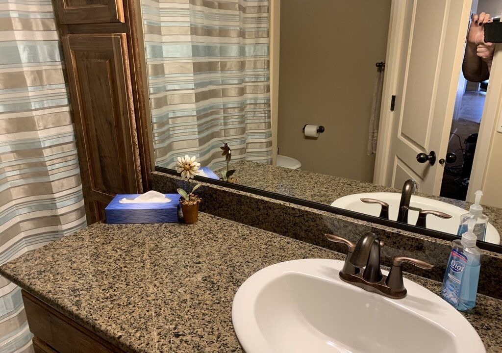 Photo of Bathroom in Hurricane