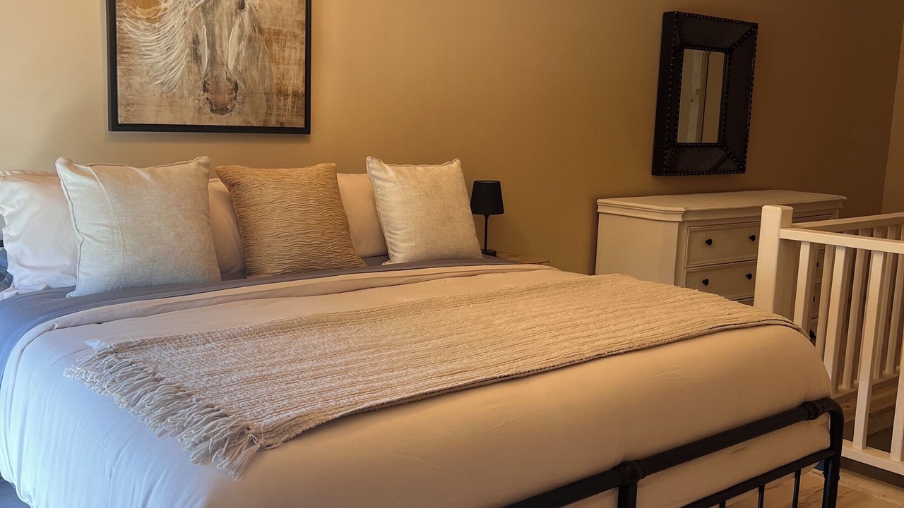 Photo of Bedroom in Loudonville