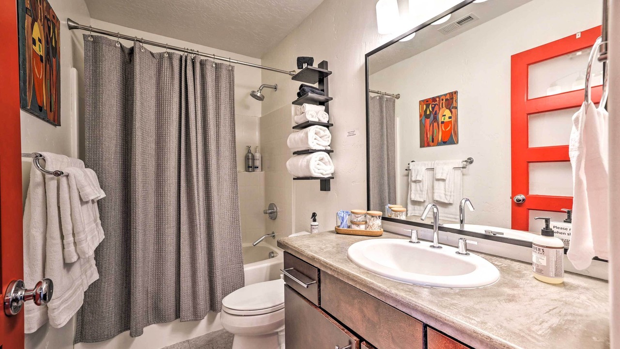 Photo of Bathroom in Sunset