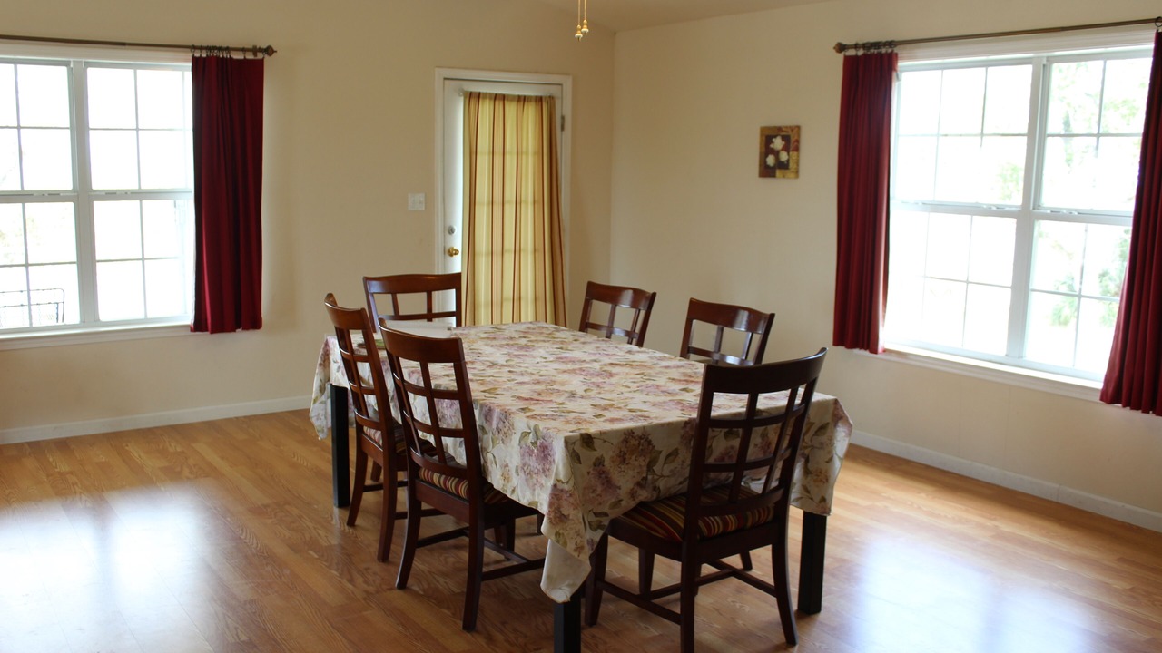 Photo of Bedroom in Henderson Point