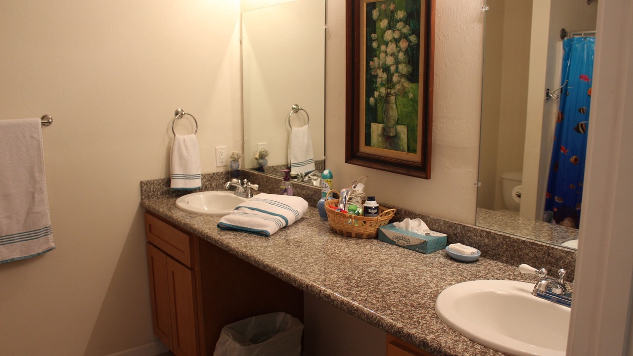 Photo of Bathroom in Henderson Point