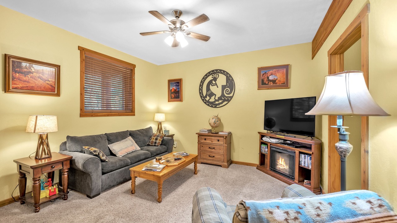 Photo of Livingroom in Star Valley Ranch