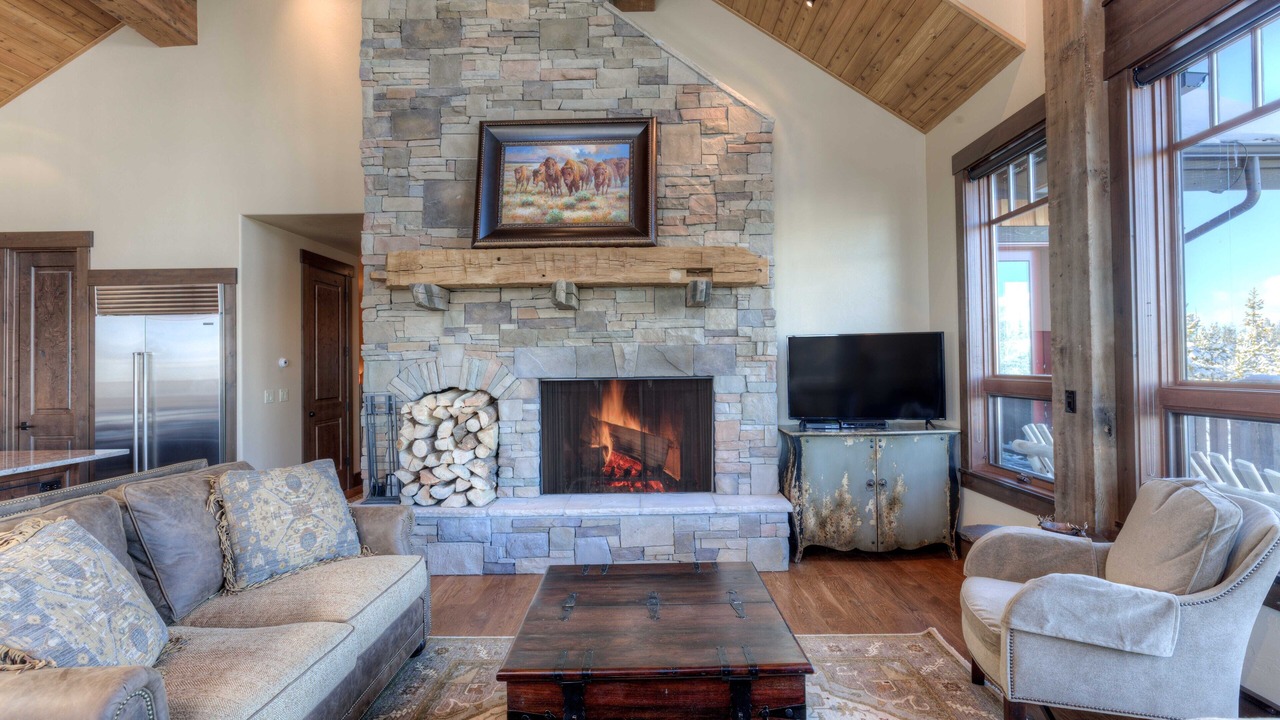 Photo of Livingroom in Big Sky