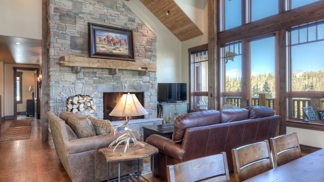 Photo of Livingroom in Big Sky
