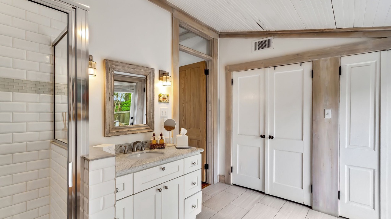 Photo of Bathroom in Bay St Louis