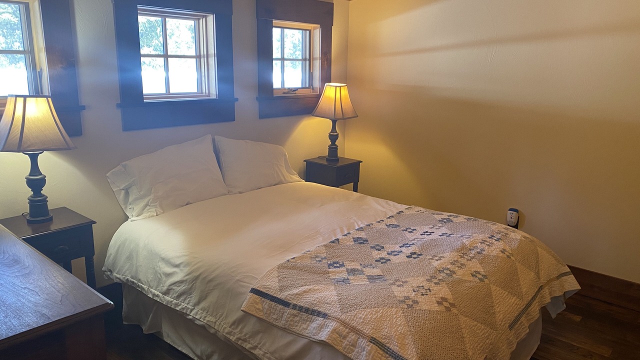 Photo of Bedroom in Cooke City-Silver Gate