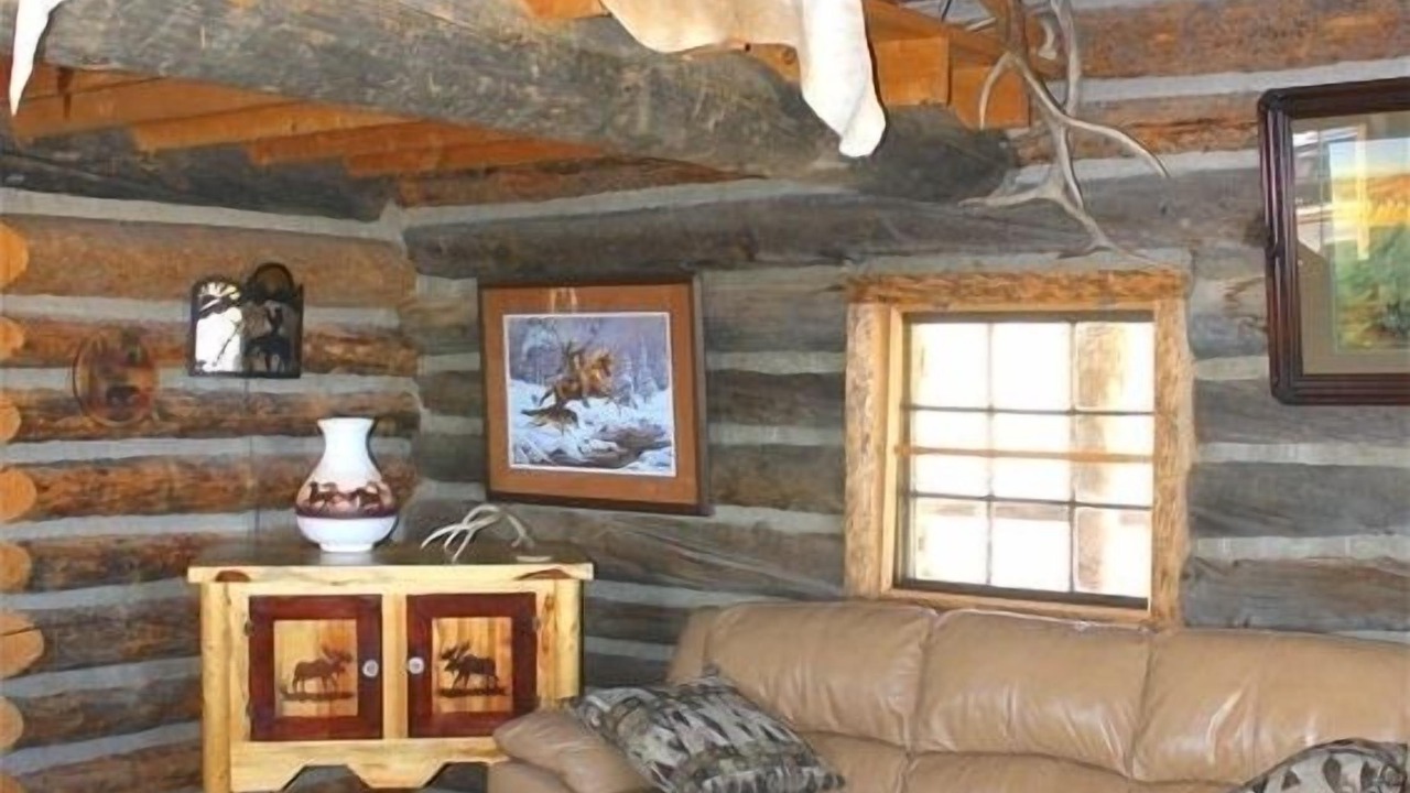 Photo of Livingroom in Clark