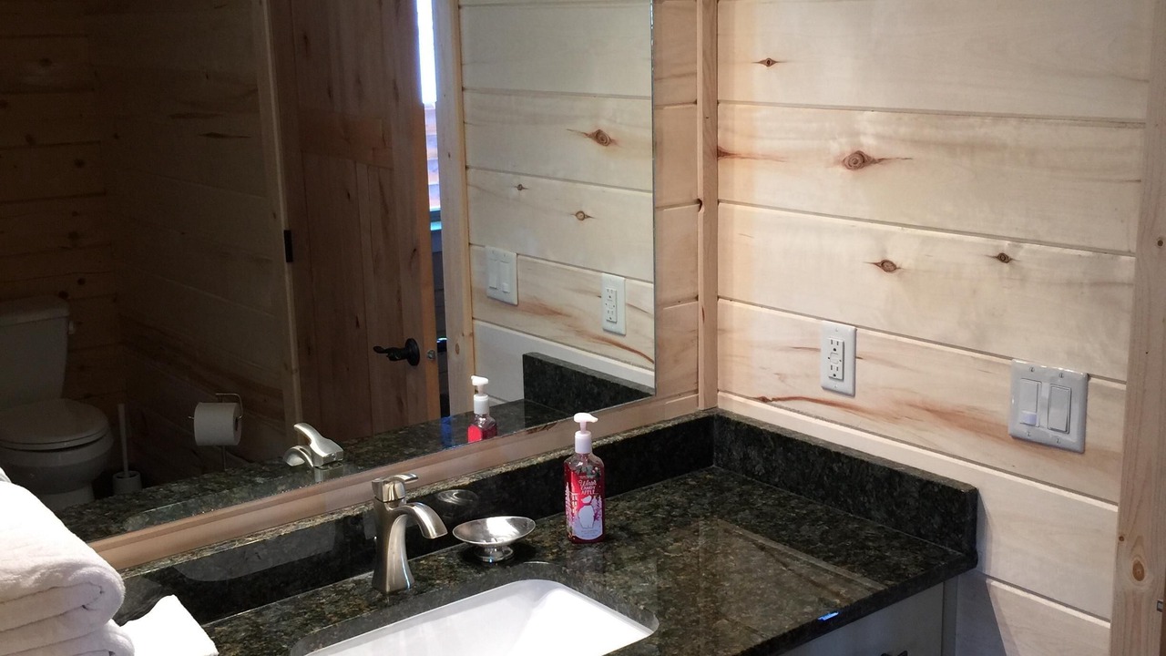 Photo of Bathroom in Garden City