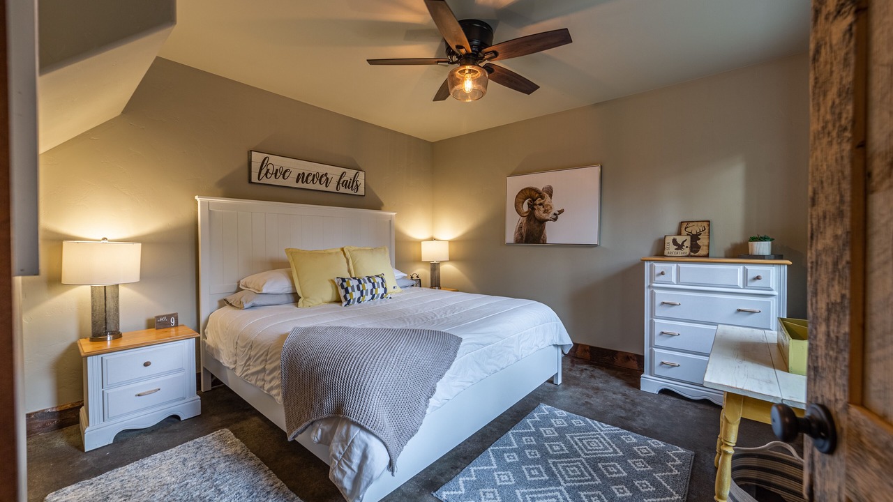 Photo of Bedroom in Columbia Falls