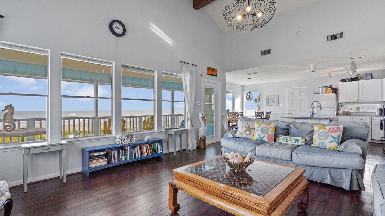 Photo of Livingroom in Spanish Grant