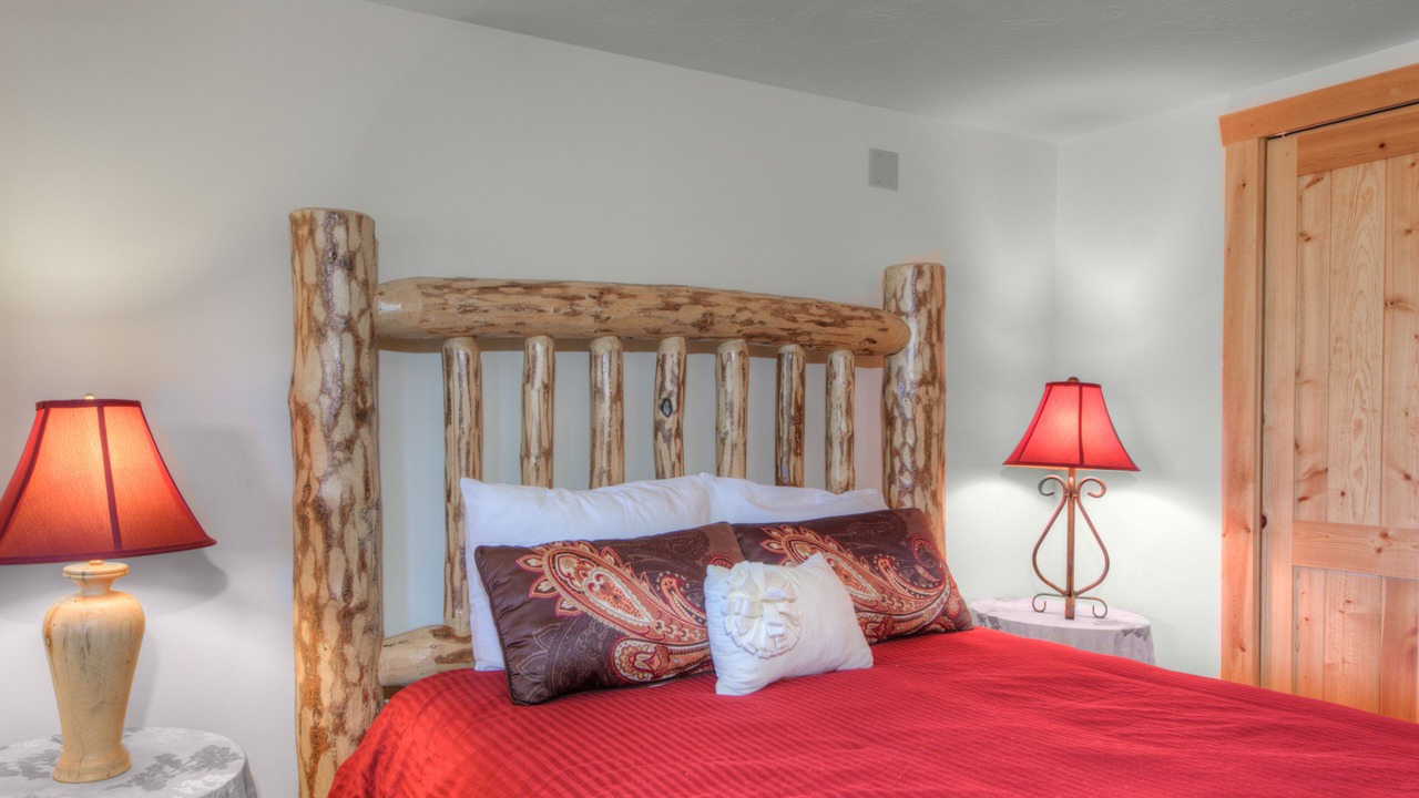 Photo of Bedroom in Gallatin Gateway