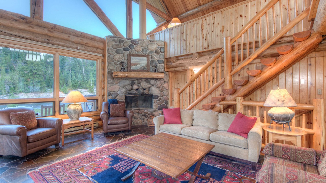 Photo of Livingroom in Gallatin Gateway