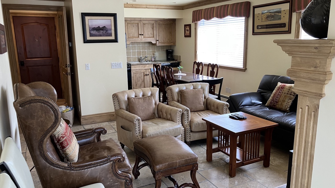 Photo of Livingroom in North Park City
