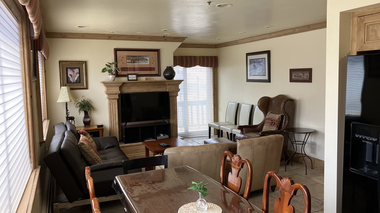 Photo of Livingroom in North Park City