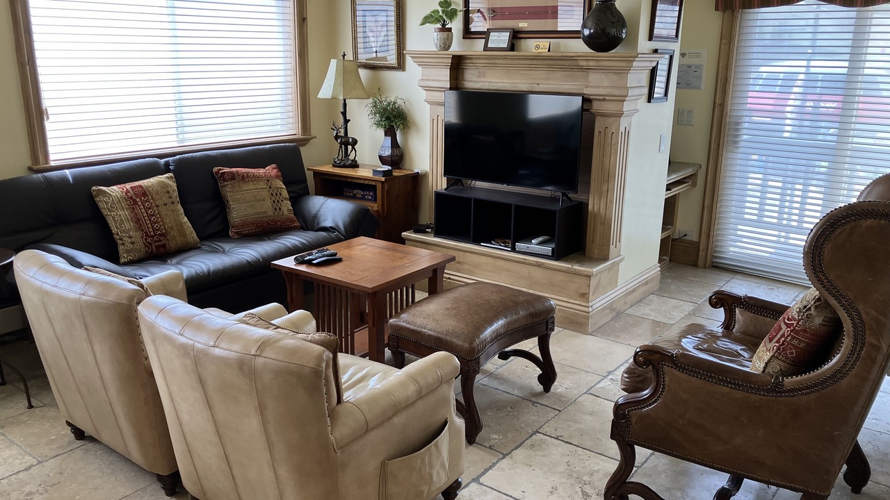 Photo of Livingroom in North Park City
