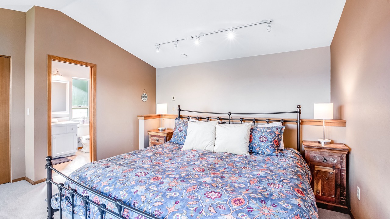 Photo of Bedroom in Port Ludlow