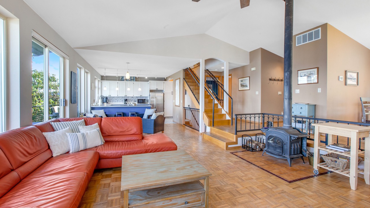 Photo of Livingroom in Port Ludlow