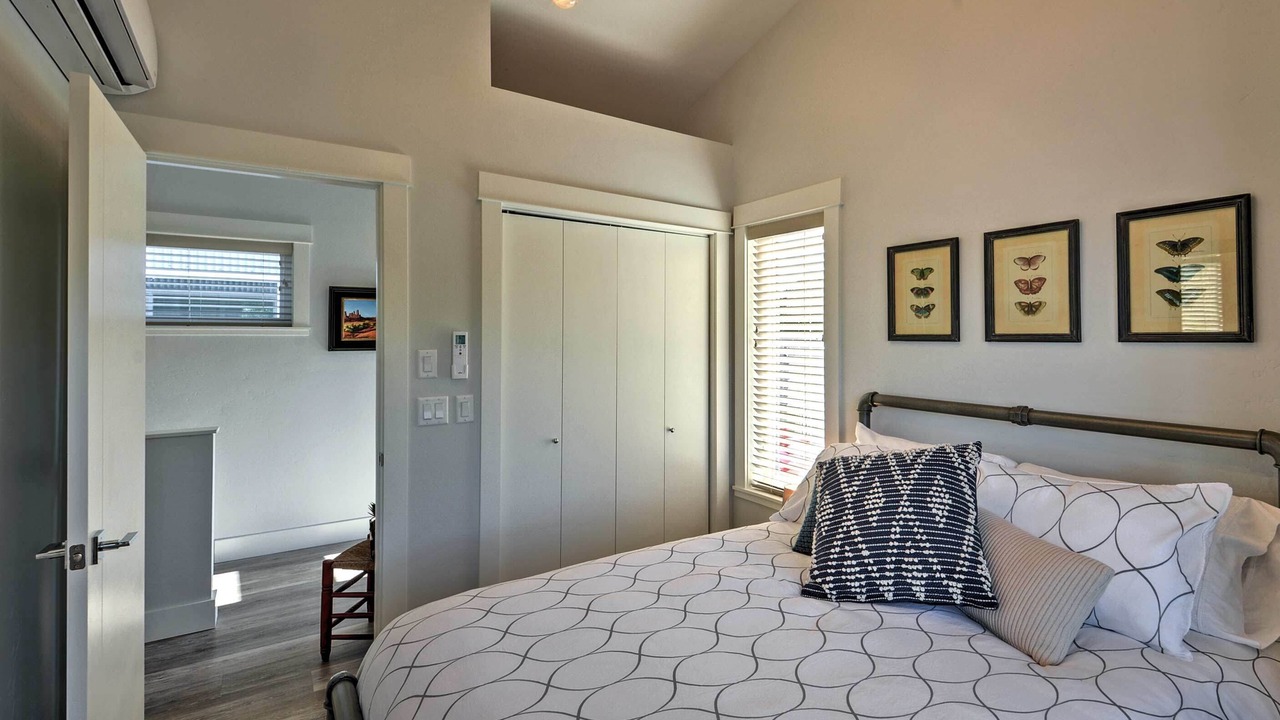 Photo of Bedroom in Franklin to the Fort