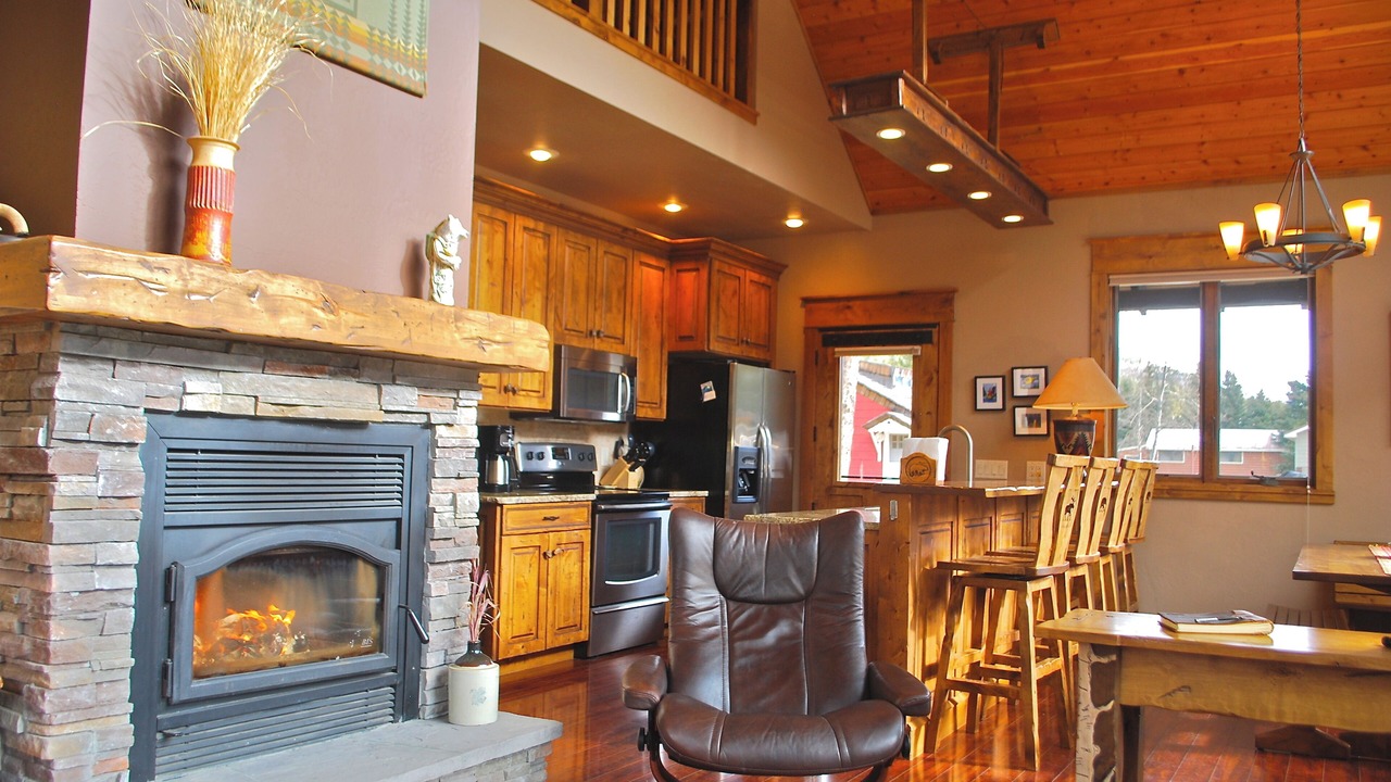 Photo of Bedroom in Cooke City-Silver Gate