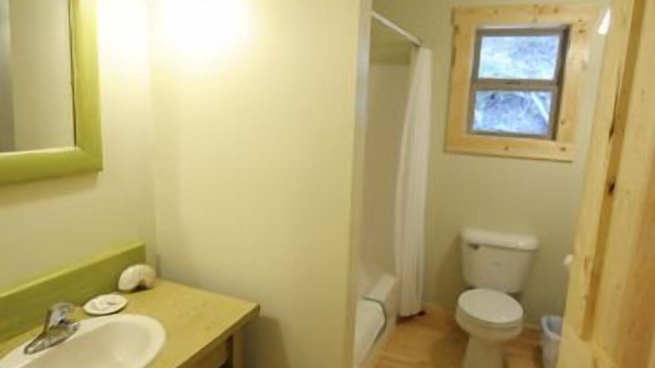 Photo of Bathroom in Pray