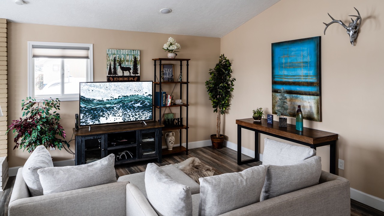 Photo of Livingroom in Four Corners