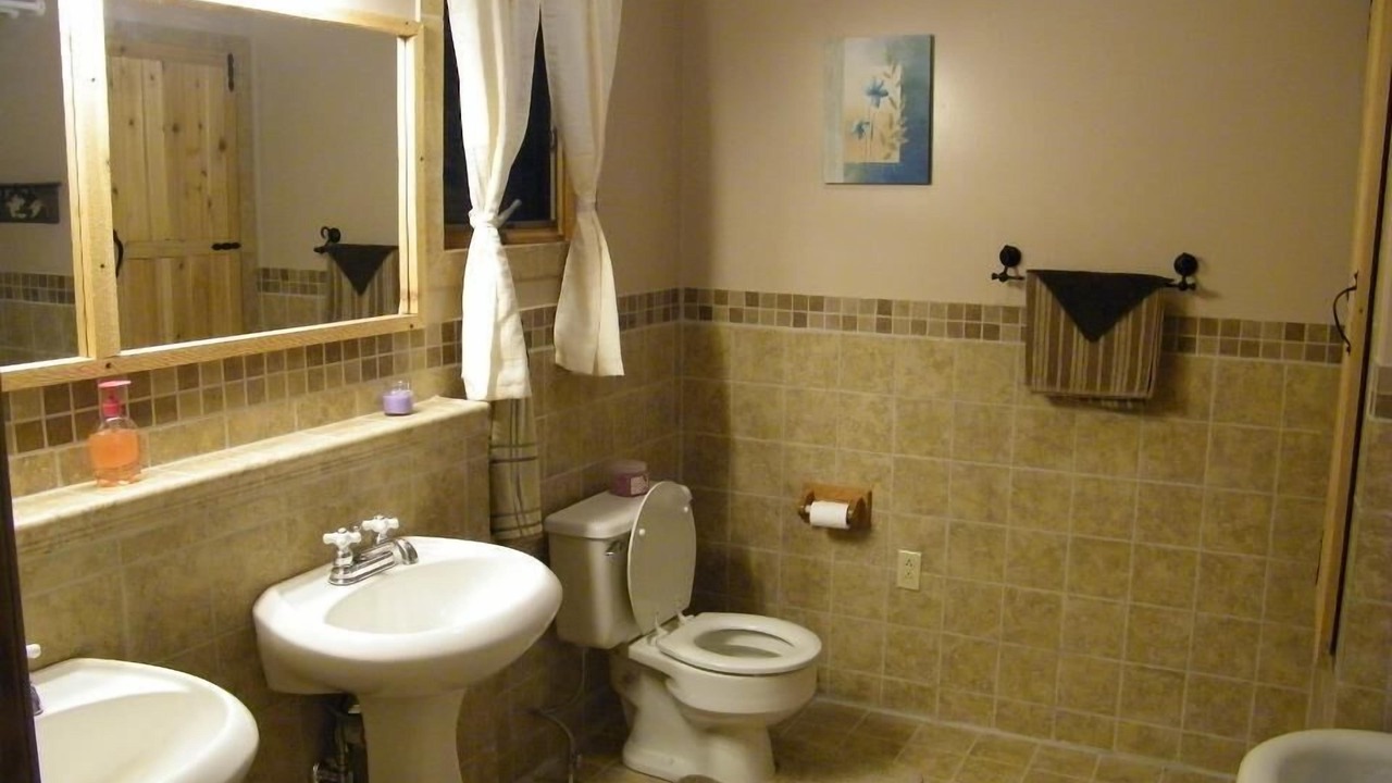 Photo of Bathroom in Helmsburg