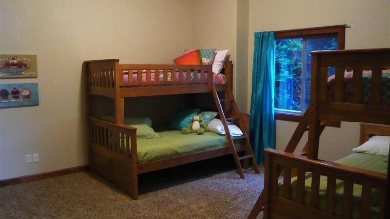 Photo of Bedroom in Hayden Lake