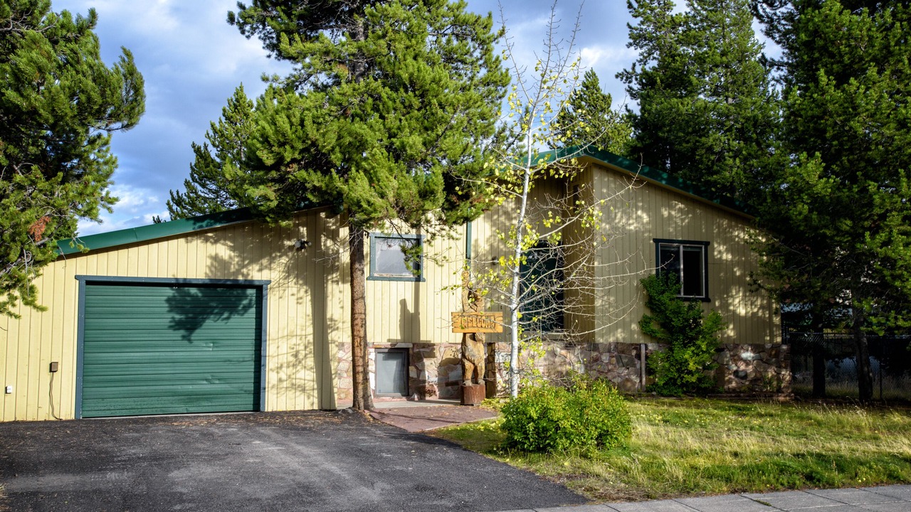 Photo of Outdoor in West Yellowstone