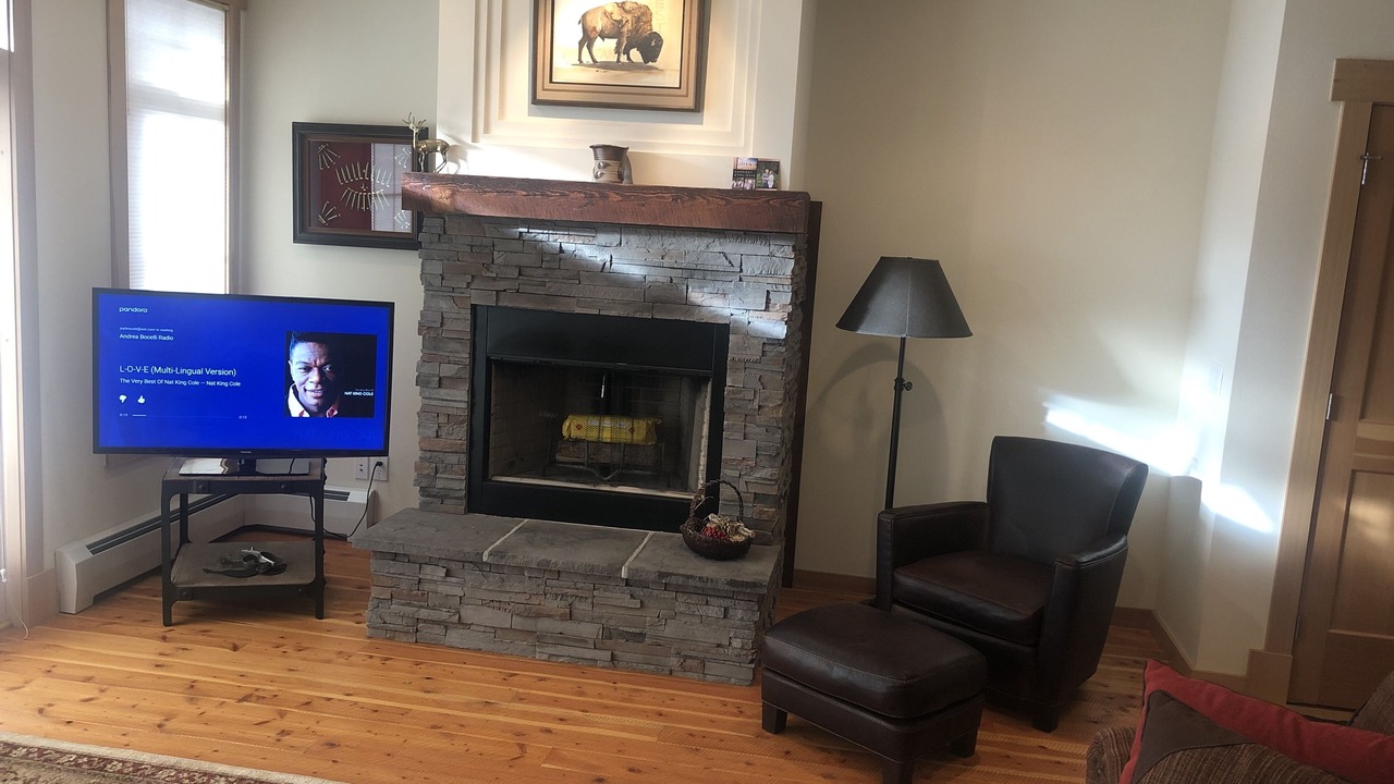 Photo of Livingroom in Big Sky Meadow Village