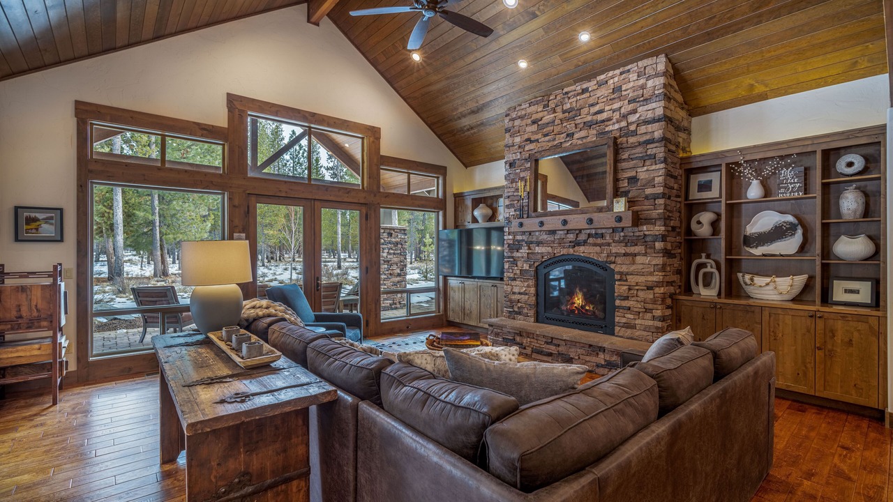 Photo of Livingroom in Sunriver