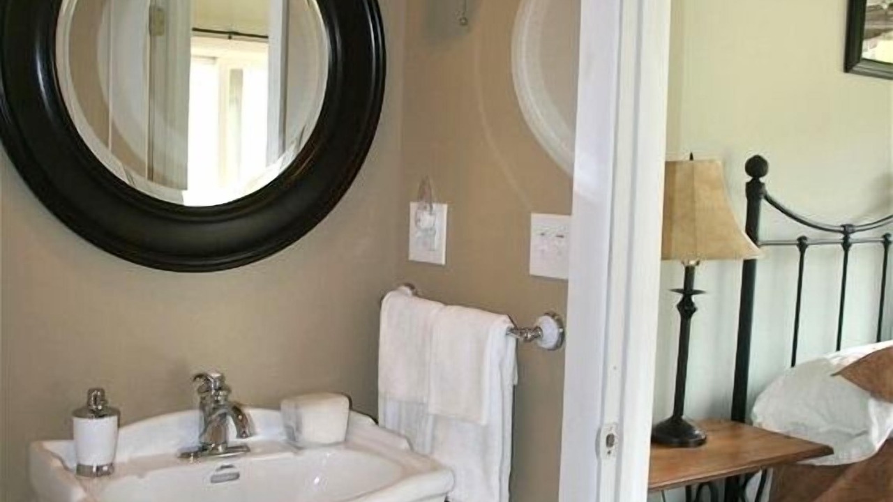 Photo of Bathroom in Gardiner