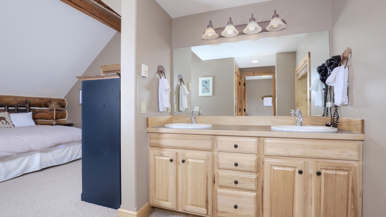 Photo of Bathroom in Big Sky