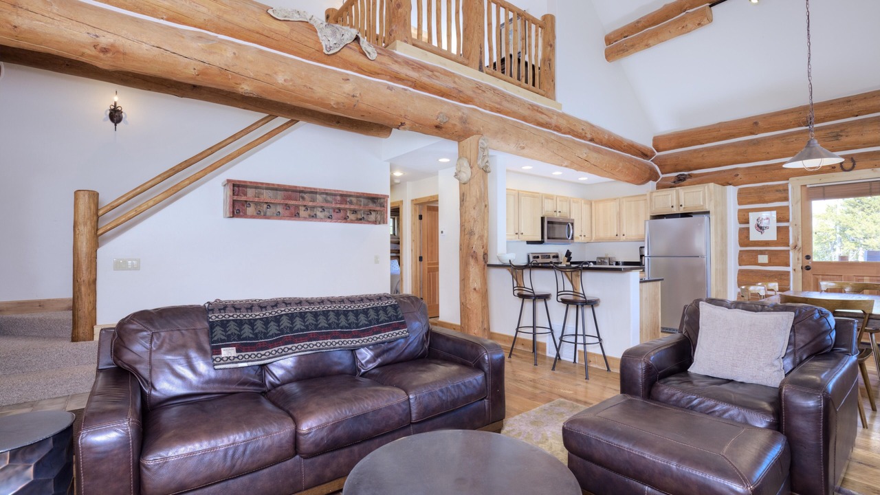 Photo of Livingroom in Big Sky