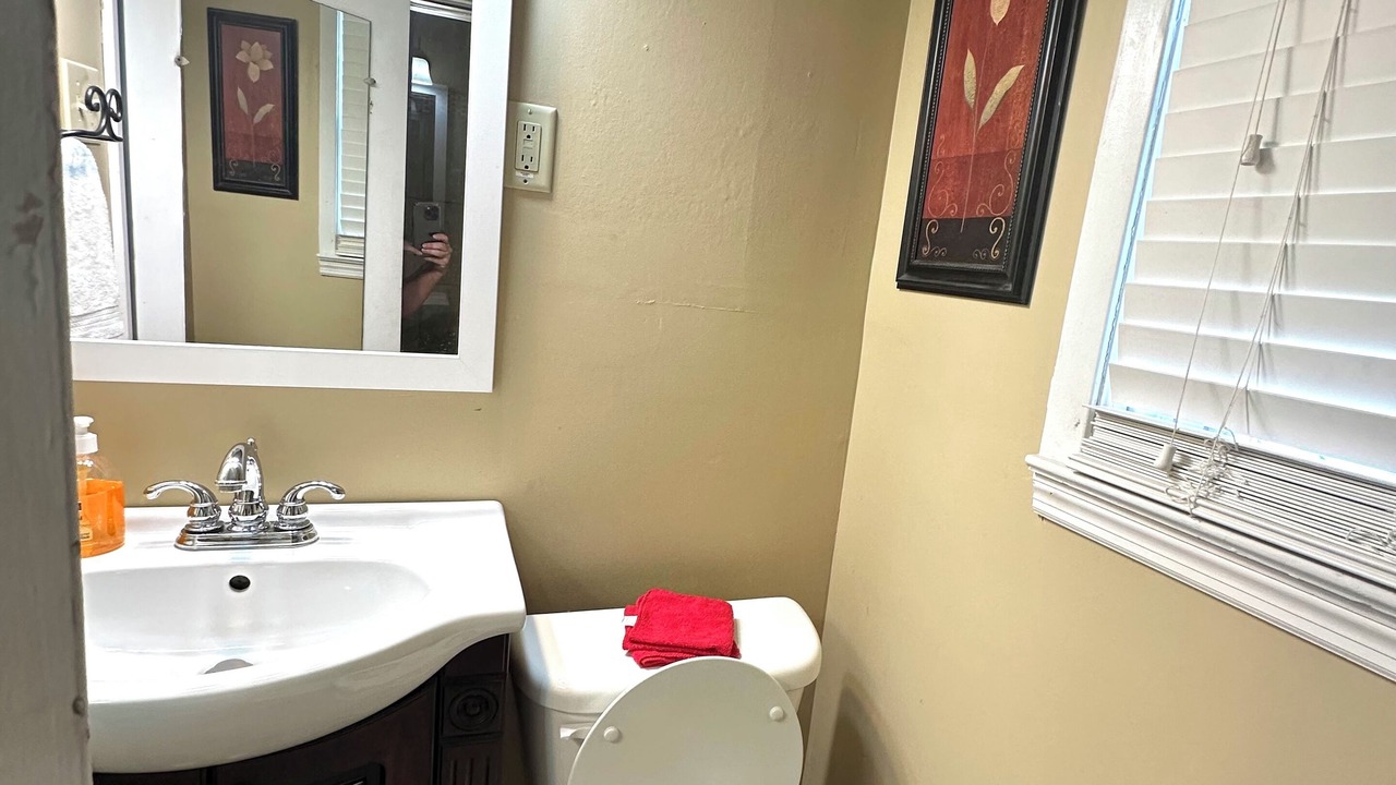 Photo of Bathroom in East Memphis
