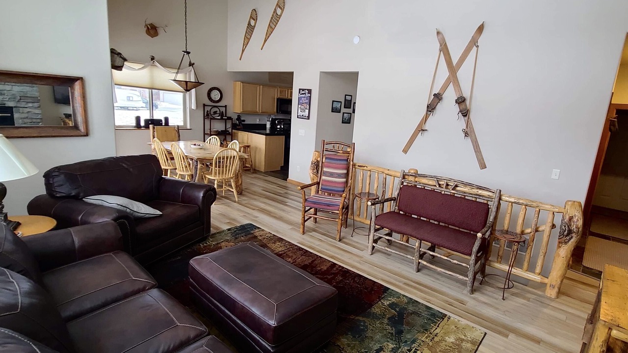Photo of Livingroom in Gallatin Gateway