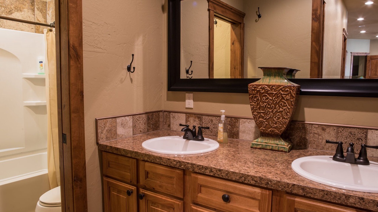 Photo of Bathroom in Loon Lake