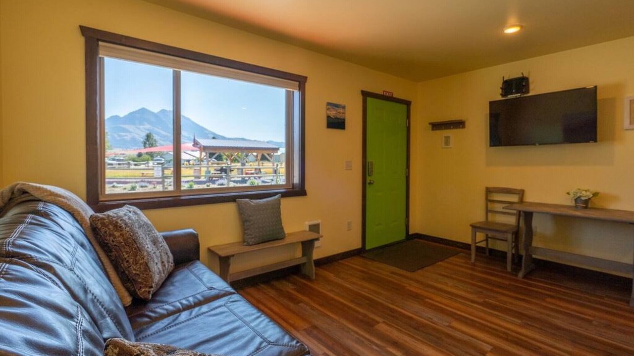 Photo of Livingroom in Emigrant