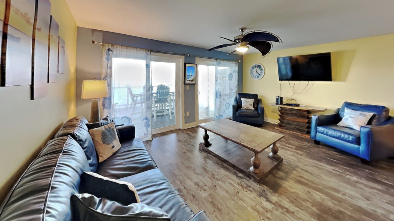 Photo of Livingroom in Put-in-Bay