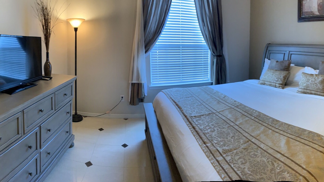 Photo of Bedroom in South Shore Harbour
