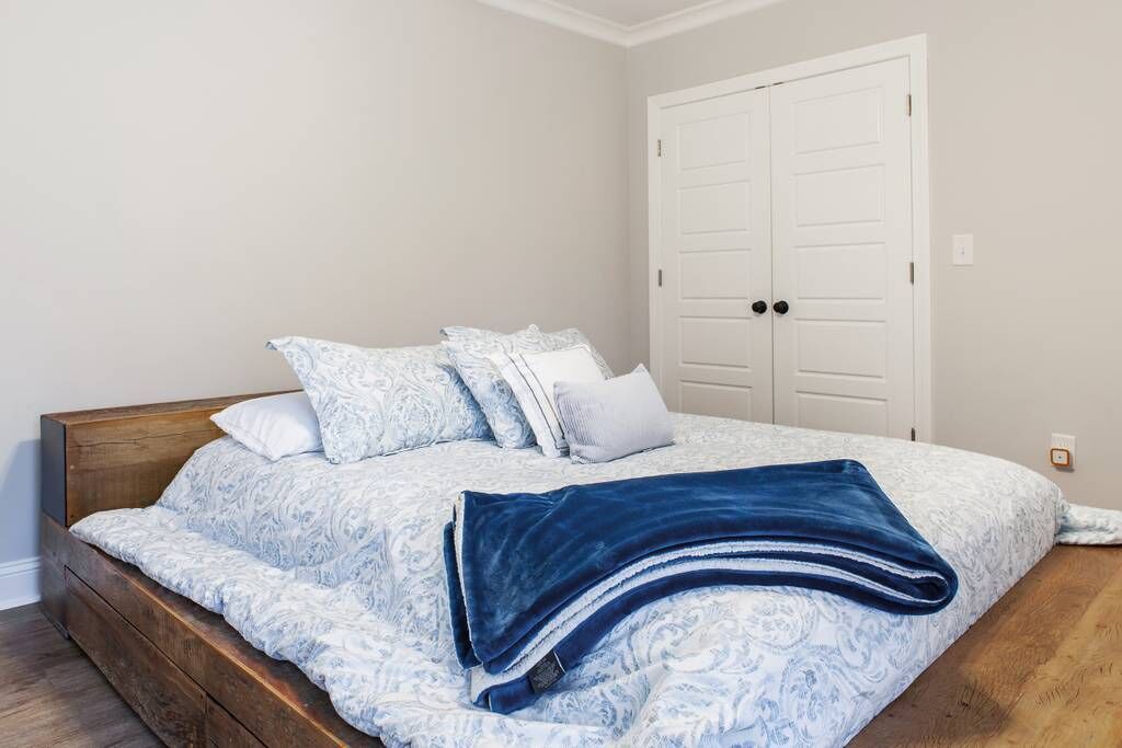 Photo of Bedroom in Midtown