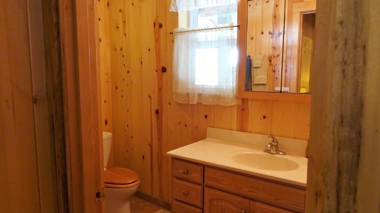 Photo of Bathroom in Reedsport