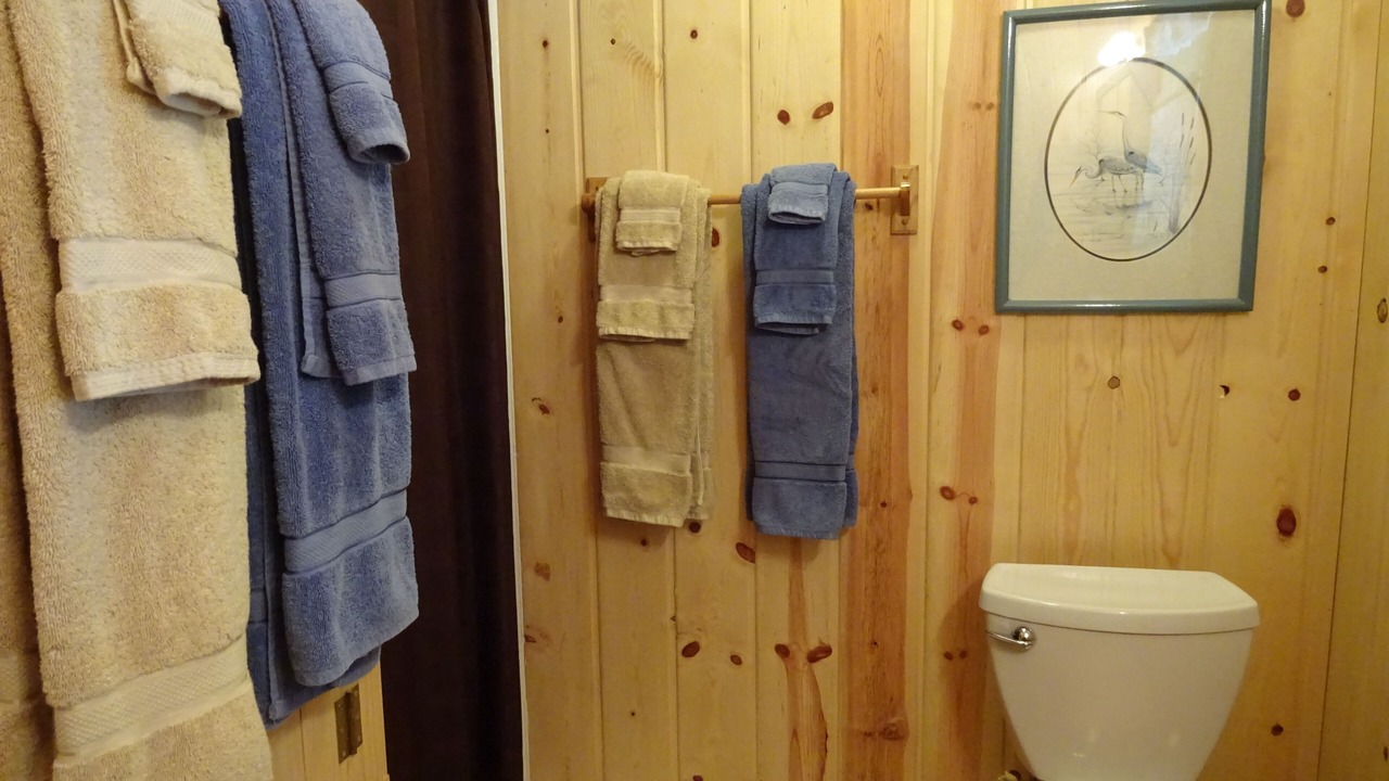 Photo of Bathroom in Reedsport