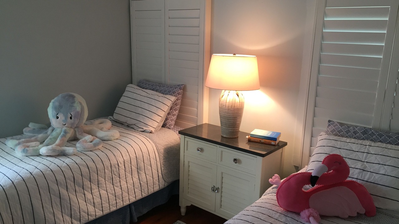 Photo of Bedroom in Popponesset
