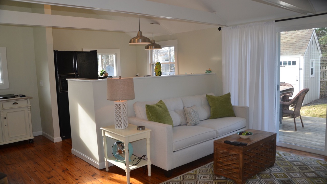 Photo of Livingroom in Popponesset