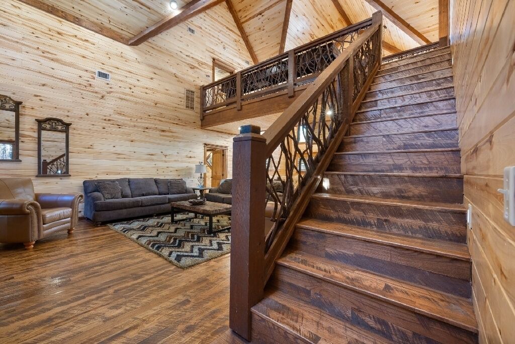 Photo of Livingroom in Broken Bow
