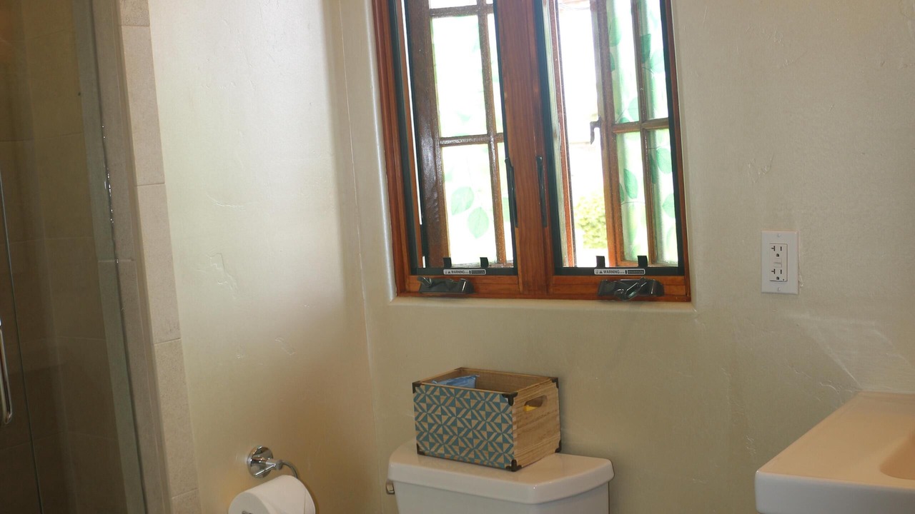 Photo of Bathroom in Loma Portal