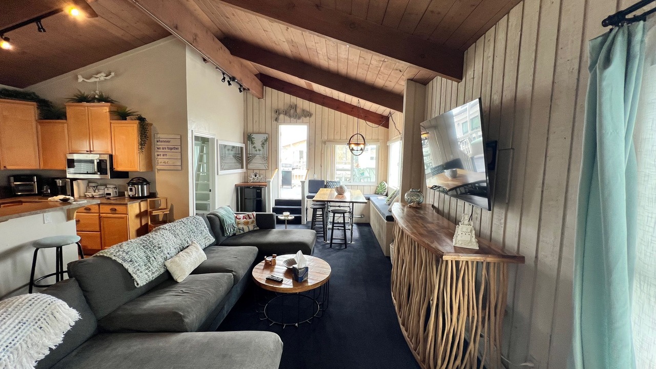 Photo of Livingroom in South Mission Beach