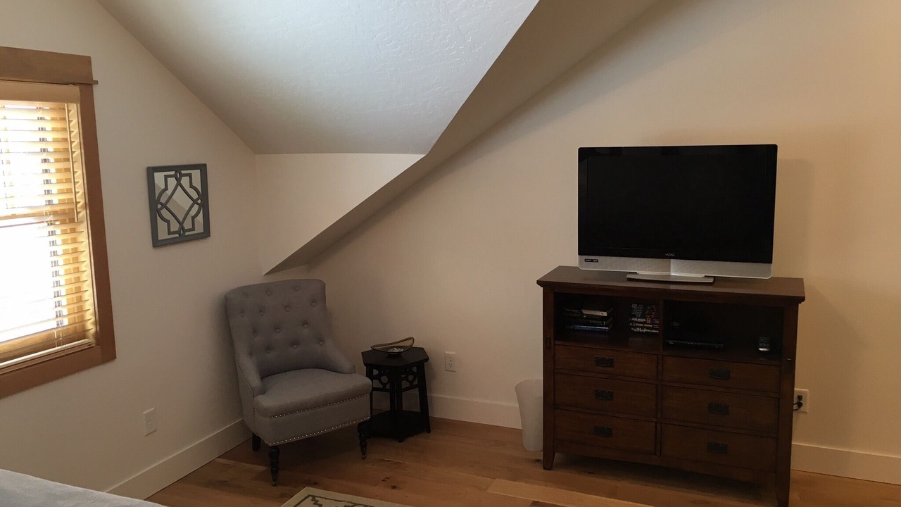 Photo of Bedroom in Riverfront