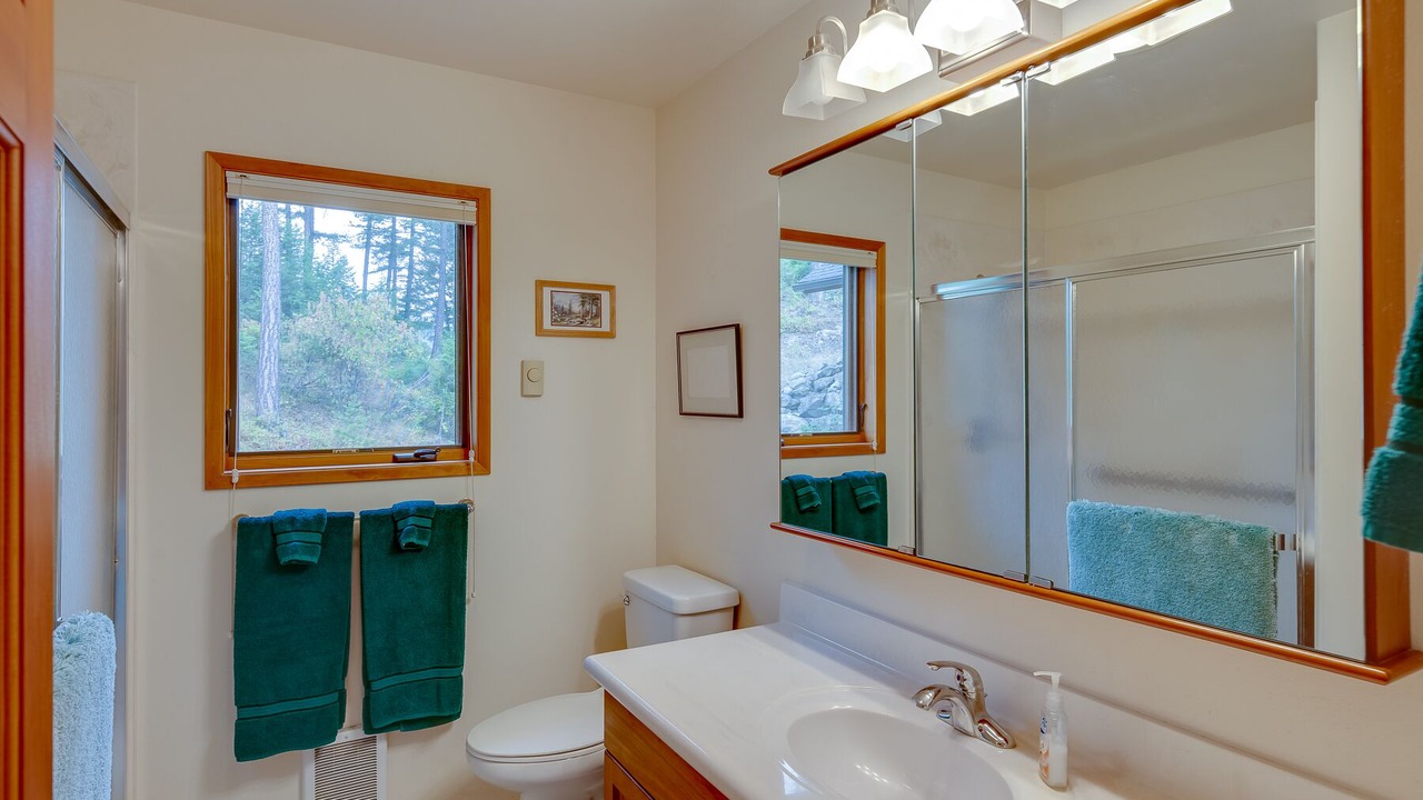 Photo of Bathroom in Lakeside