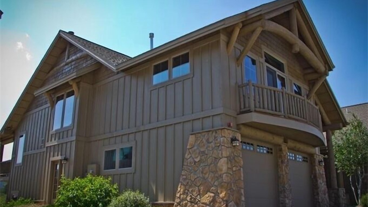 Photo of Patio Balcony in Big Sky Meadow Village